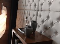 Декорирование стены тканью